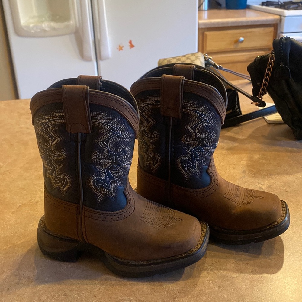 Durango size 8 kids